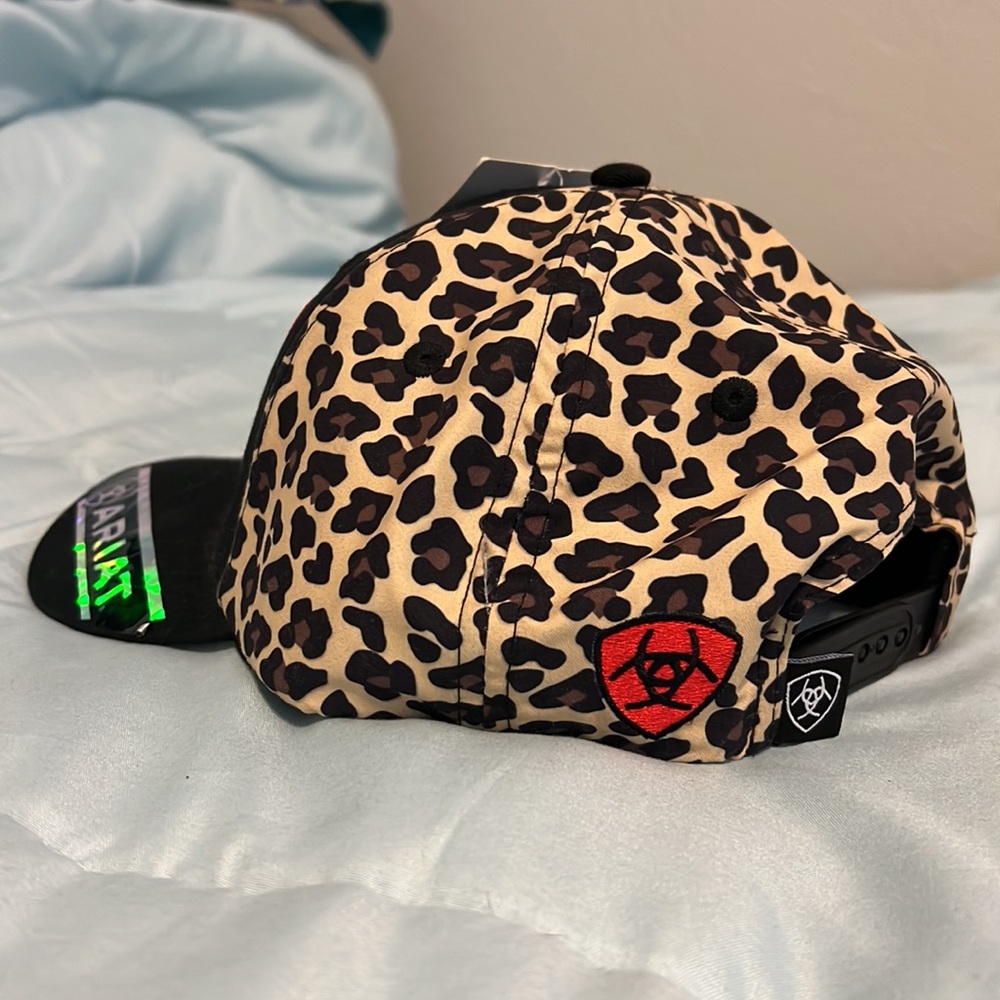 NWT Ariat Womens Baseball Cap Rodeo Mom Leopard Print Red Stitching - Picture 2 of 3
